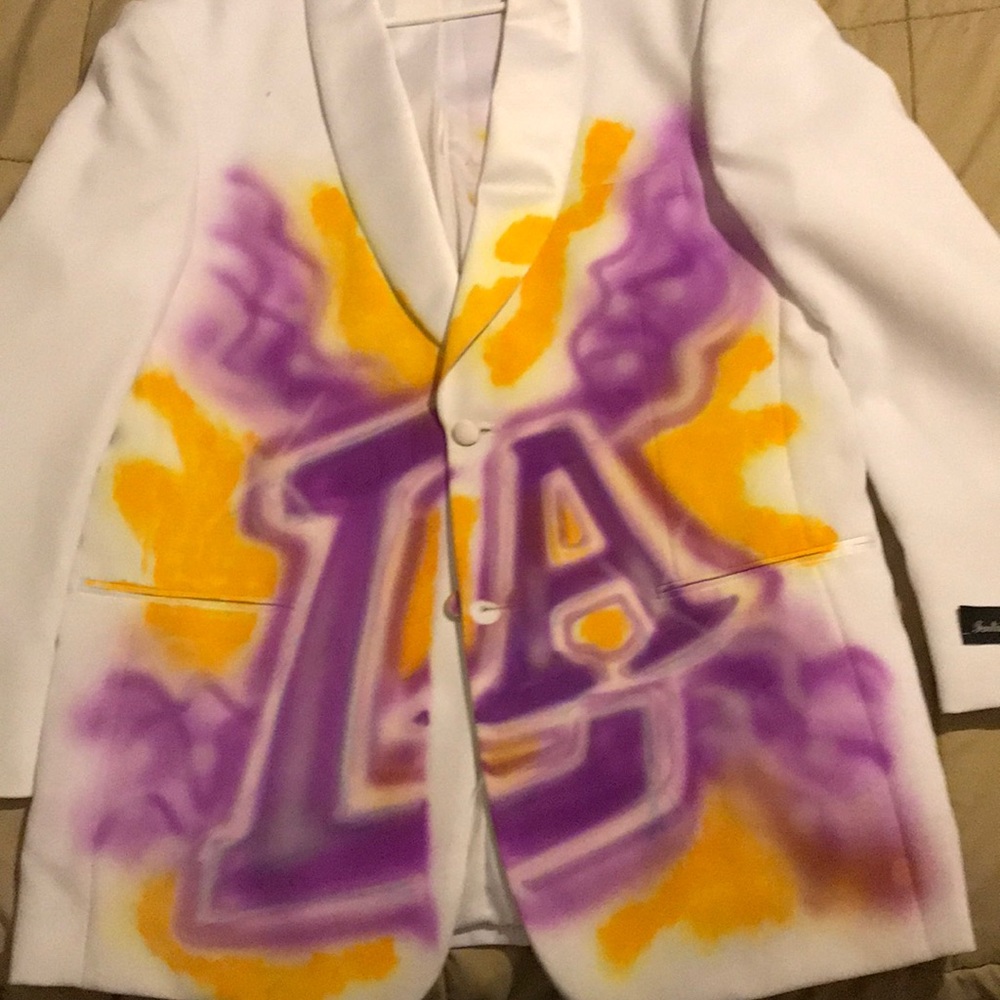 Custom laker suit never wore